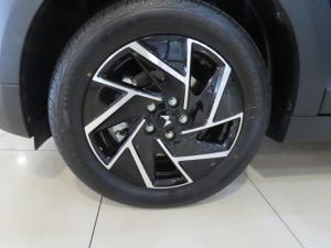 Mahindra XUV 3XO 1.2T AX7L - Image 8