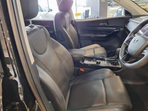 Mahindra XUV700 2.0T AX7L Black Edition - Image 7