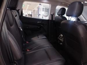 Mahindra XUV700 2.0T AX7L Black Edition - Image 6