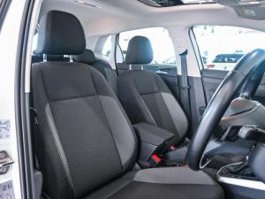 Volkswagen Polo hatch 1.0TSI Life auto - Image 12