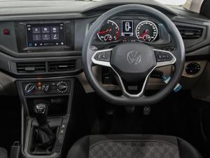 Volkswagen Polo sedan 1.6 manual - Image 9