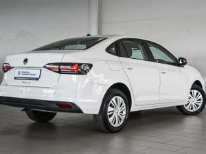 Volkswagen Polo sedan 1.6 manual - Image 1