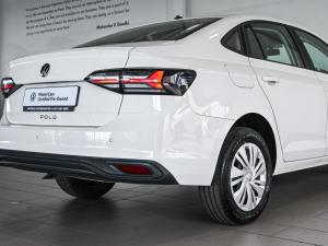 Volkswagen Polo sedan 1.6 manual - Image 4