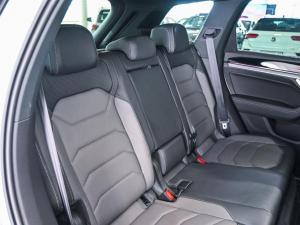 Volkswagen Touareg V6 TDI R-Line - Image 15