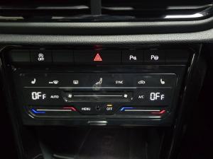 Volkswagen T-Roc 2.0TSI 4Motion Design - Image 11