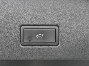 Volkswagen T-Roc 2.0TSI 4Motion Design - Image 23