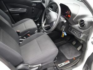 Toyota Vitz 1.0 - Image 9