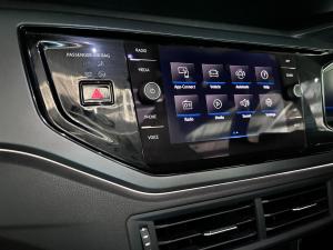 Volkswagen Polo hatch 1.0TSI R-Line - Image 21