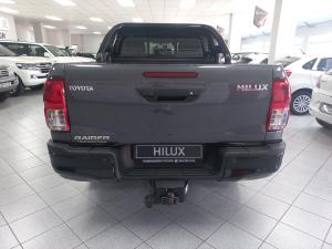 Toyota Hilux 2.4GD-6 double cab Raider manual - Image 5