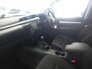 Toyota Hilux 2.4GD-6 double cab Raider manual - Image 7