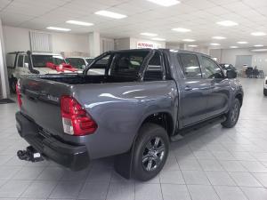 Toyota Hilux 2.4GD-6 double cab Raider manual - Image 2