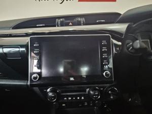 Toyota Hilux 2.8GD-6 double cab 4x4 Legend manual - Image 11