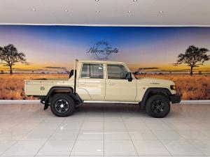 Toyota Land Cruiser 79 2.8GD-6 double cab - Image 3