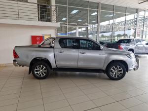 Toyota Hilux 2.8GD-6 double cab Raider auto - Image 3