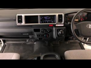 Toyota Hiace 2.5D-4D bus 14-seater GL - Image 5