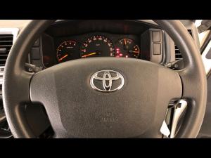 Toyota Hiace 2.5D-4D bus 14-seater GL - Image 7