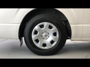 Toyota Hiace 2.5D-4D bus 14-seater GL - Image 14
