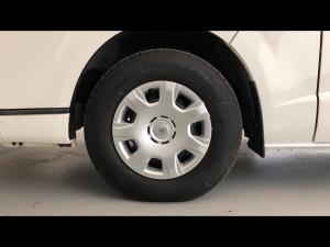 Toyota Hiace 2.5D-4D bus 14-seater GL - Image 16