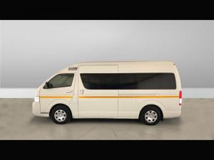 Toyota Hiace 2.5D-4D bus 14-seater GL - Image 21