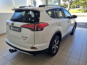 Toyota RAV4 2.0 GX auto - Image 2