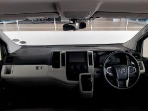 Toyota Quantum 2.8 LWB panel van - Image 6