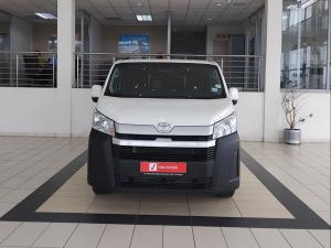 Toyota Quantum 2.8 LWB panel van - Image 4