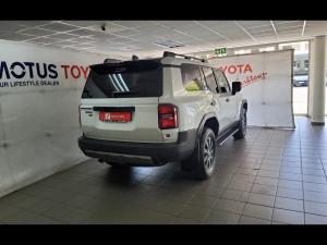 Toyota Land Cruiser Prado 2.8GD VX-R - Image 2