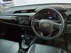 Toyota Hilux 2.0 single cab S (aircon) - Image 4