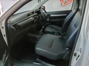 Toyota Hilux 2.0 single cab S (aircon) - Image 5