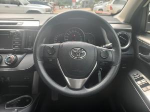 Toyota RAV4 2.0 GX auto - Image 6