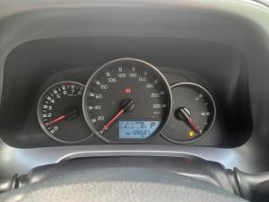 Toyota RAV4 2.0 GX auto - Image 9