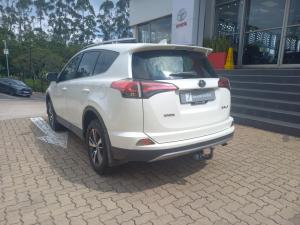 Toyota RAV4 2.0 GX auto - Image 16