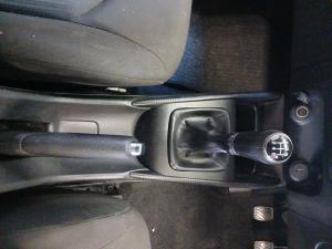 Toyota Starlet 1.5 Xi - Image 7