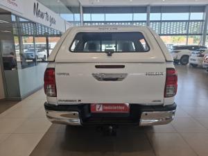Toyota Hilux 2.4 GD-6 Raider X 4X4 automaticD/C - Image 5