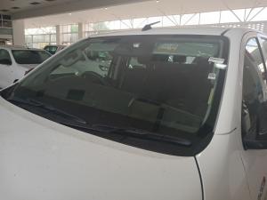 Toyota Hilux 2.4 GD-6 Raider 4X4 automaticD/C - Image 11