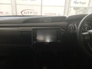 Toyota Hilux 2.4 GD-6 Raider 4X4 automaticD/C - Image 12