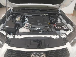 Toyota Hilux 2.4 GD-6 Raider 4X4 automaticD/C - Image 15