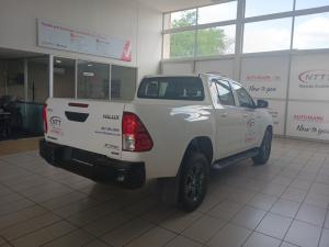 Toyota Hilux 2.4 GD-6 Raider 4X4 automaticD/C - Image 2
