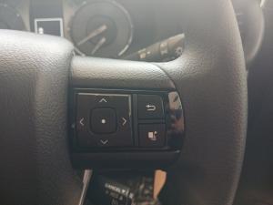 Toyota Hilux 2.4 GD-6 Raider 4X4 automaticD/C - Image 9