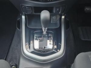 Nissan Navara 2.5D LE 4X2 automatic D/C - Image 14