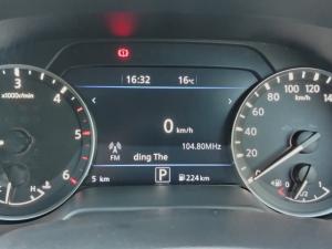 Nissan Navara 2.5D LE 4X2 automatic D/C - Image 18