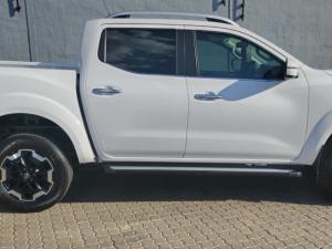 Nissan Navara 2.5D LE 4X2 automatic D/C - Image 3