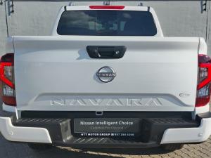 Nissan Navara 2.5D LE 4X2 automatic D/C - Image 5