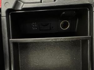 Mazda MAZDA3 1.6 Dynamic 5-Door automatic - Image 7