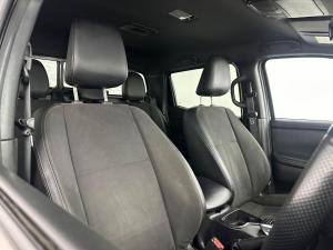 Mercedes-Benz X250d 4X4 Power automatic - Image 12