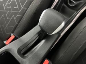 Peugeot 2008 1.6 VTiActive - Image 12