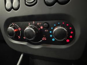 Nissan NP200 1.6 Safety PackS/C - Image 7