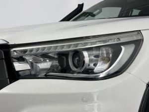 Toyota Hilux 2.8 GD-6 Raider 4X4 automaticD/C - Image 4