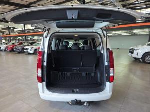 Hyundai Staria 2.2D Executive automatic - Image 9