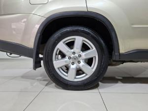Nissan X-Trail 2.5 4x4 LE CVT - Image 9